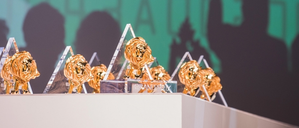 칸 라이언즈 어워드서 최고의 크리에이티비티에 수여하는 라이언즈 트로피. ⓒCannes Lions