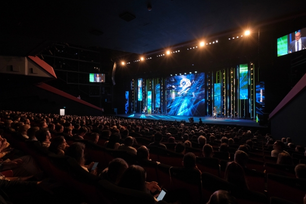 2019 칸 라이언즈 어워즈 무대. ⓒCannes Lions