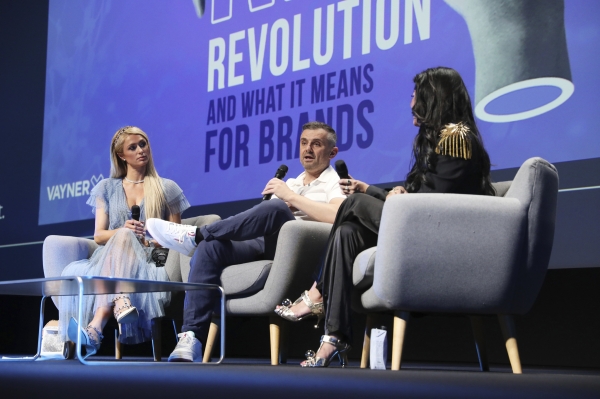 (좌측부터)패리스 힐튼(Paris Hilton) 11:11 미디어(11:11 Media) CEO, 게리 베이너척(Gary Vaynerchuk) 베이너X(VaynerX) & 베이너미디어(VaynerMedia) 회장 겸 CEO, 진행자 스완 시트(Swan Sit) 크리에이터. ⓒCannes Lions