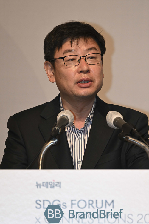 21일 SDGs 포럼 X 칸 라이언즈 2022에서 조현수 환경부 녹색전환정책과장이 발표하는 모습. ⓒ강민석 기자