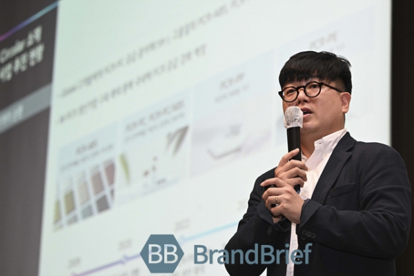김종필 LG화학 지속가능전략 팀장이 21일 서울 소공동 롯데호텔에서 칸 라이언즈 코리아와 뉴데일리가 개최한 '제4회 SDGs 포럼 X 칸 라이언즈 2022'에 참석, 'LG화학, 100% 리사이클에 도전'이라는 주제 발표를 하는 모습. ⓒ강민석 기자