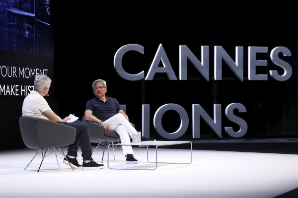 마크 리드 WPP CEO(좌), 젠슨 황(Jensen Huang) NVIDIA 회장 겸 CEO. ⓒCannes Lions