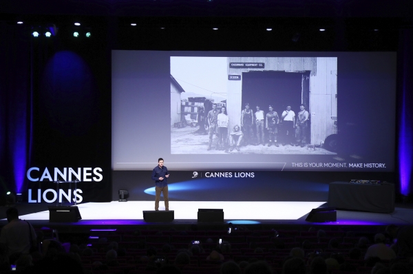 파타고니아 EMEA 마케팅 이사인 타일러 라모트. ⓒCannes Lions