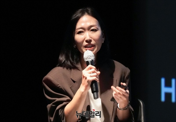 칸 라이언즈 서울 2024에서 박지현 스튜디오닷 본부장이 강연하고 있다.ⓒ서성진 기자