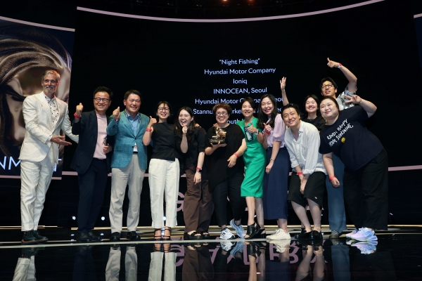2025 칸라이언즈에서 한국최초 엔터테인먼트 라이언즈 그랑프리를 수상한 밤낚시 캠페인. ⓒCANNES LIONS